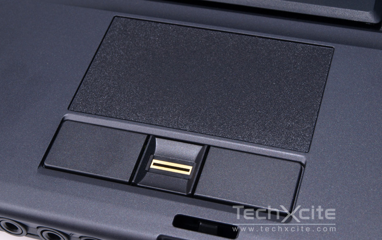 FujitsuS6520-007