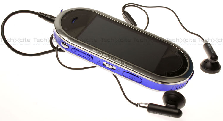 SamsungM7600-002