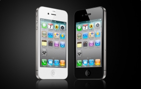 iPhone: ลูกค้ามีเรื่องกันหน้าร้านขายมือถือในฟินแลนด์เหตุแย่งซื้อ...iPhone 4! (มีคลิป)