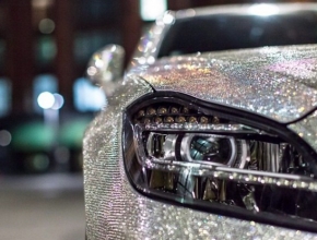 Gadget: รถ Mercedes CLS 350 คันนี้ประดับด้วยคริสตัล Swarovski ทั้งคัน!