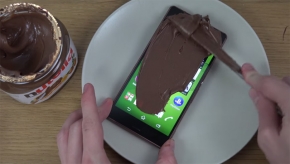 Android : ระวังมดจะขึ้น ทดสอบกันน้ำกันฝุ่นของ Xperia Z3 อีกขั้นด้วย Coke และ Nutella !! (มีคลิป)