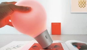 Gadget : ColorUp โคมไฟเปลี่ยนสีตามจุดที่วาง แค่บีบเบาๆก็ฟินได้