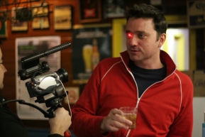 IT : อย่างล้ำ! Eyeborg พบกับชายที่เปลี่ยนดวงตาตัวเองเป็นกล้องถ่ายรูป