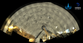 เผยภาพสีดวงจันทร์เต็มดวงครั้งแรก กับภารกิจเก็บตัวอย่างดินโดย Chang'e-5 ของจีน