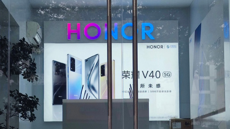 เผยดีไซน์จริง Honor V40 Series จากโปสเตอร์ในร้าน ก่อนเปิดตัว 18 มค. นี้