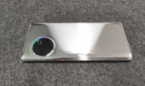 หลุดภาพ Prototype ของ Huawei p50 Series กับการจัดวางกล้องหลังในกรอบวงกลม