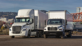 Freightliner เปิดตัว Freightliner eCascadia และ Freightliner eM2 รถบรรทุกพลังงานไฟฟ้า 100%