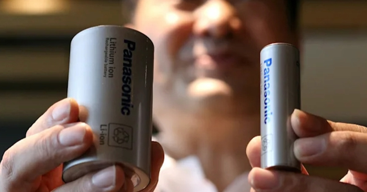 Panasonic จะเริ่มผลิตแบตเตอรี่ใหม่สำหรับ Tesla ความจุเยอะขึ้น วิ่งได้ไกลขึ้น และอาจช่วยให้ราคารถถูกลง