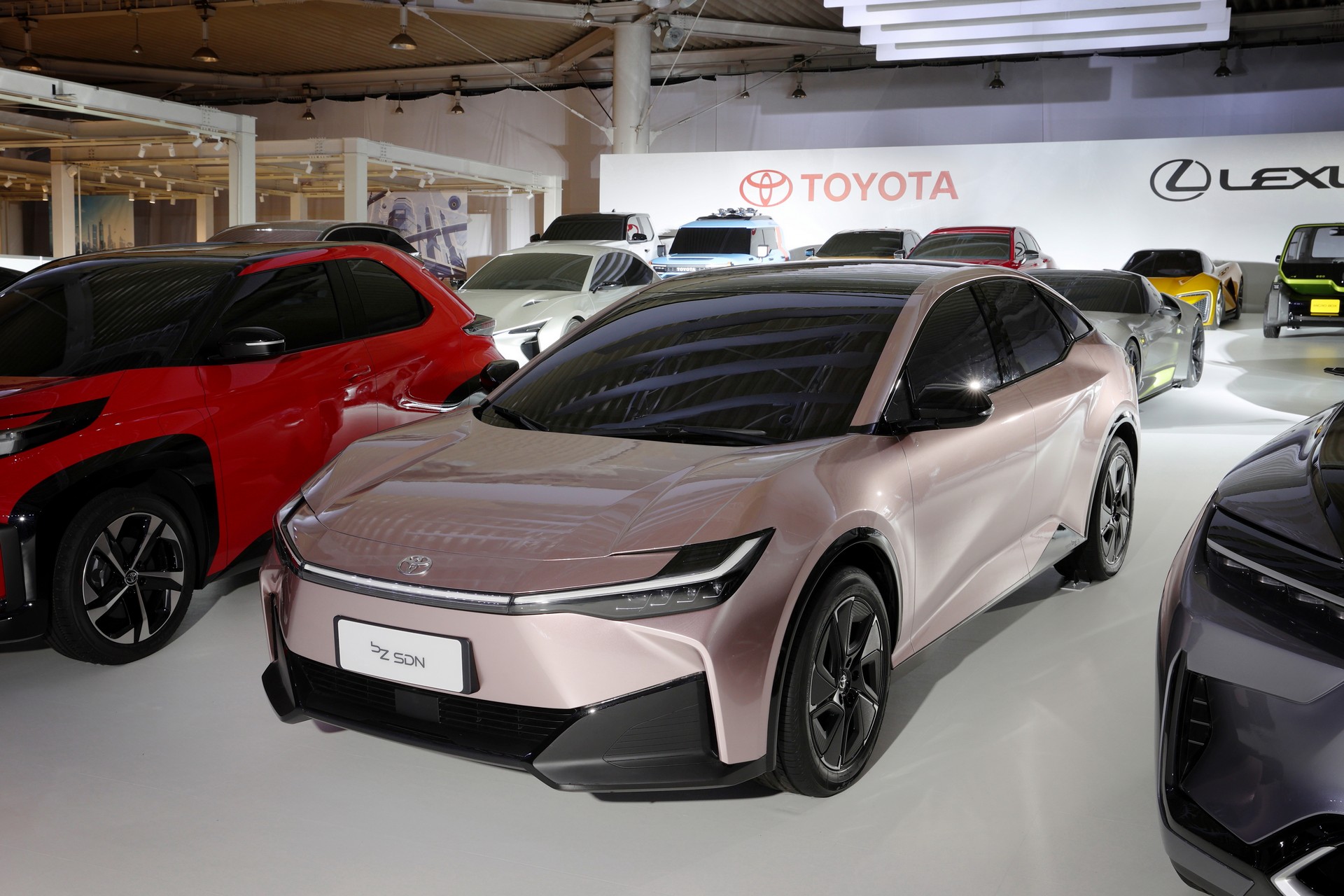 Toyota bZ SDN EV  รถซีดานพลังงานไฟฟ้าเตรียมก้าวออกจากแนวคิดเพื่อขึ้นมาผลิตเพื่อจำหน่ายจริง