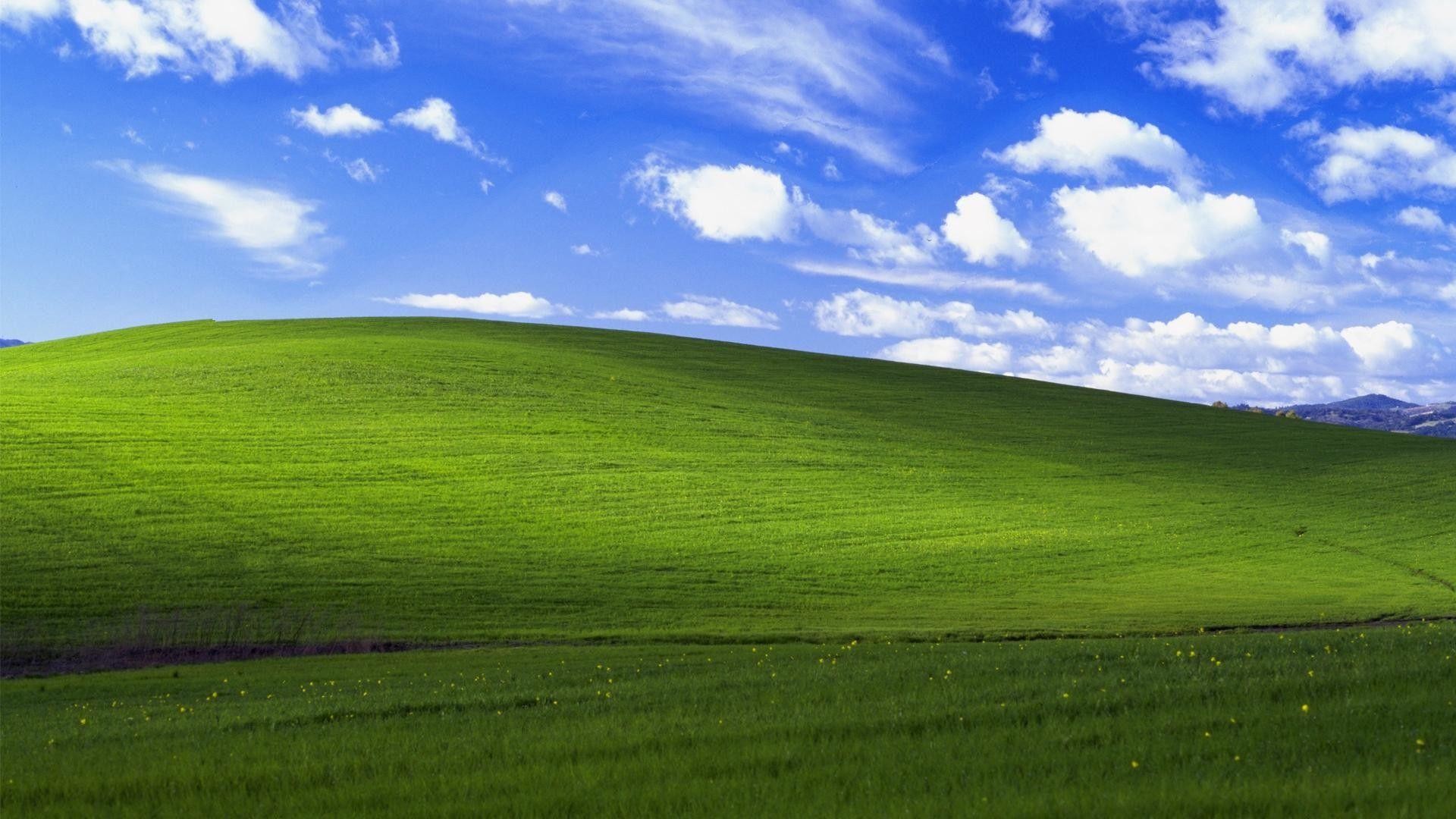 คนมันว่างเลยจับเอา Pentium ความเร็ว 1MHz มาทดลอง boot  Windows XP ผลคือใช้เวลาถึง 3 ชั่วโมงกว่าจะเข้าหน้า Windows