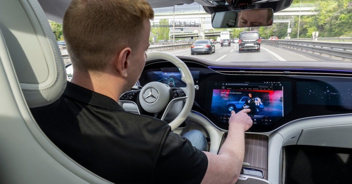 Mercedes Benz โชว์ศักยภาพการขับขี่อัตโนมัติใน DRive-Pilot สำหรับ S-Class และ EQS 