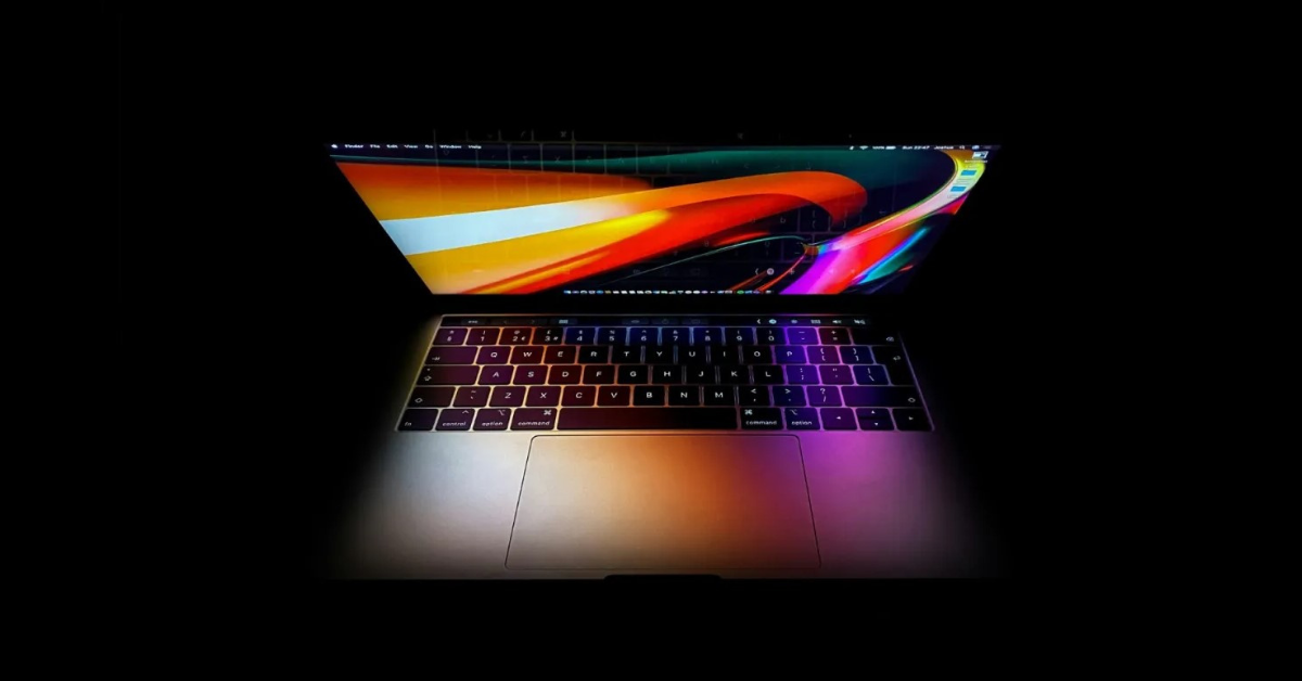 หลุดสเปก “MacBook จอสัมผัส” รุ่นแรกจาก Apple จ่ออัปเกรดชิป M6 คาดดันราคาพุ่งขึ้น 20%